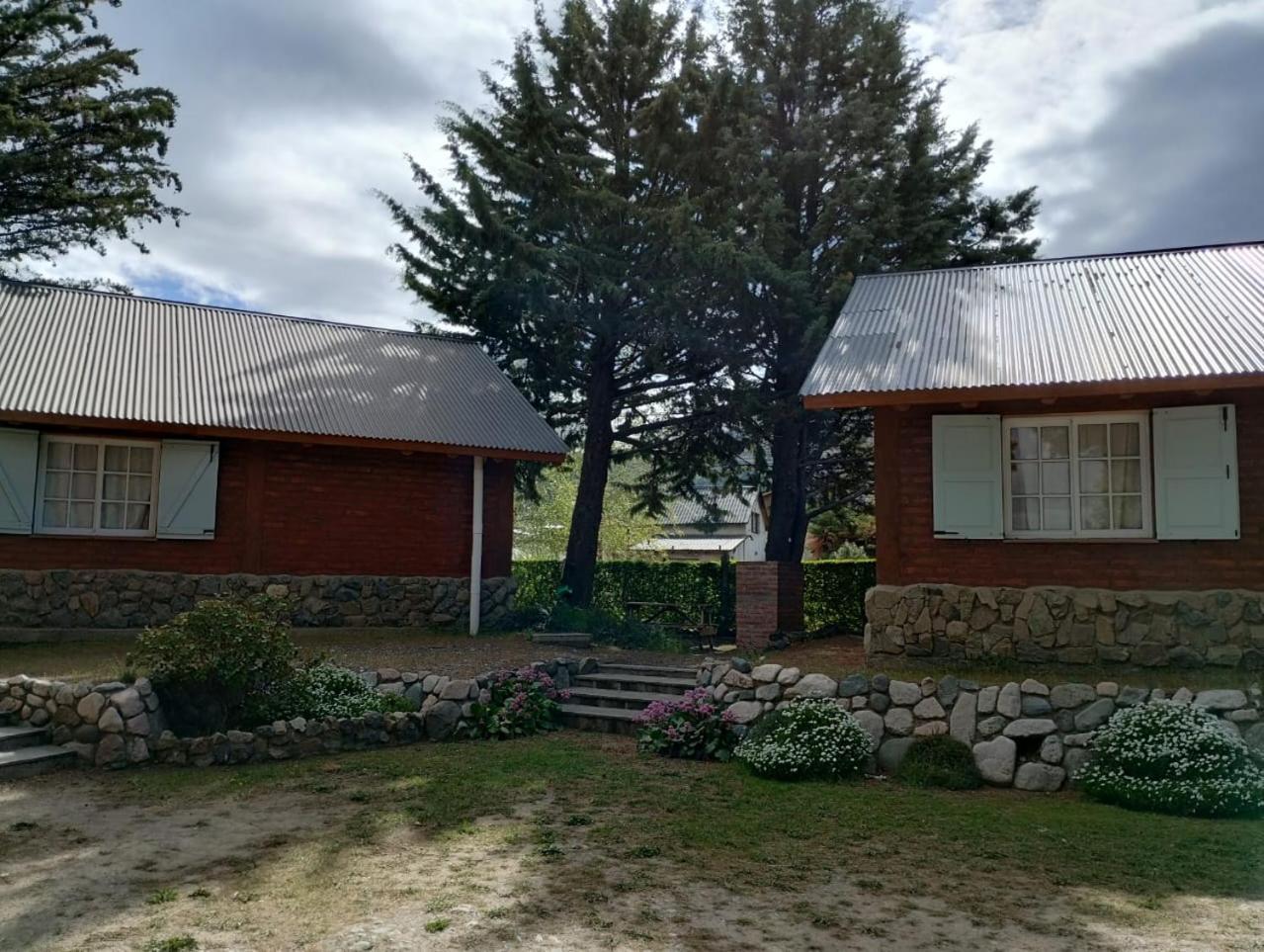 Cabanas Pyracantha Esquel Exterior foto